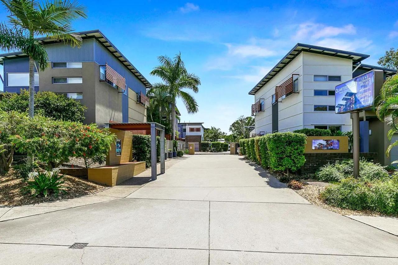 Quarterdecks Retreat Villa Urangan Bagian luar foto