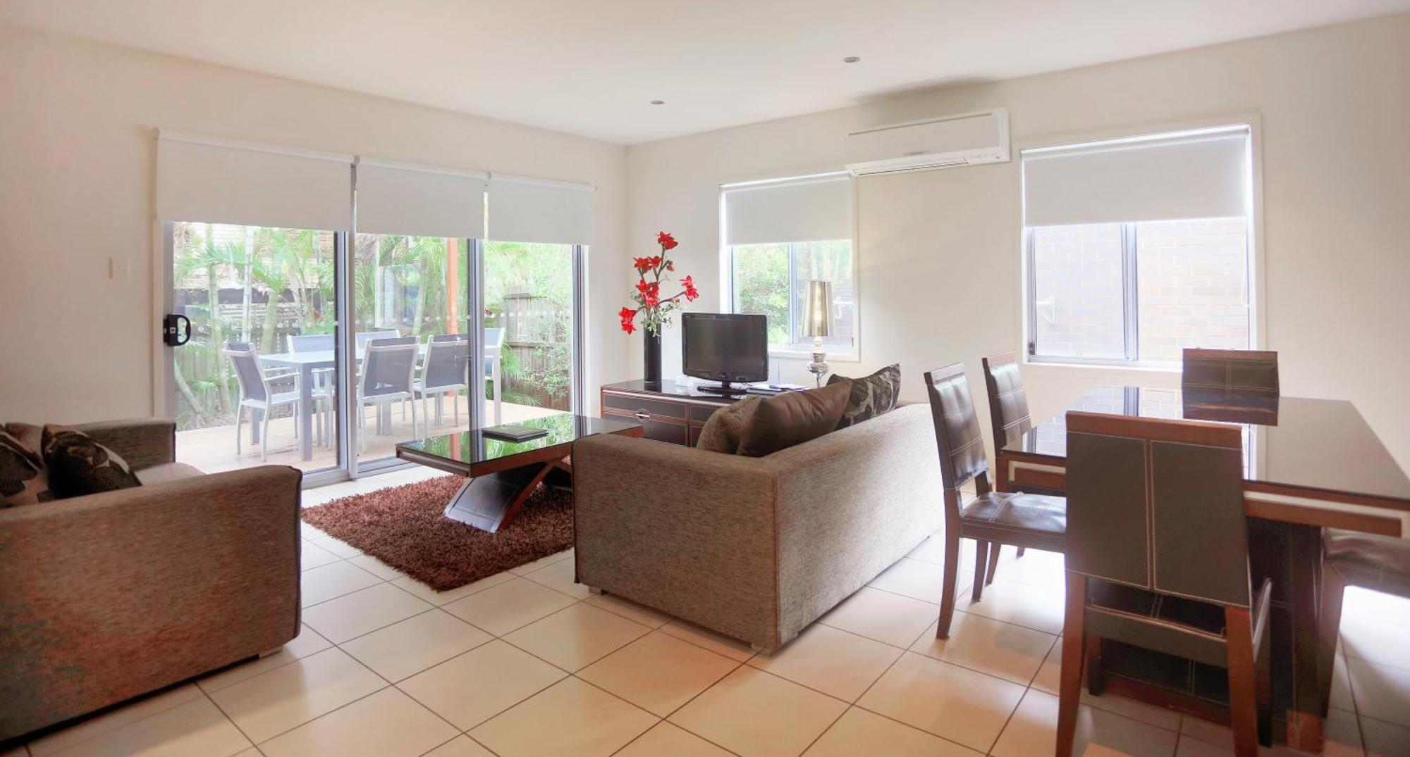 Quarterdecks Retreat Villa Urangan Ruang foto