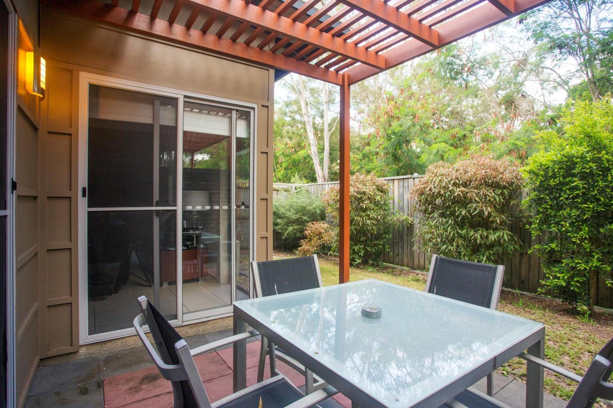 Quarterdecks Retreat Villa Urangan Ruang foto