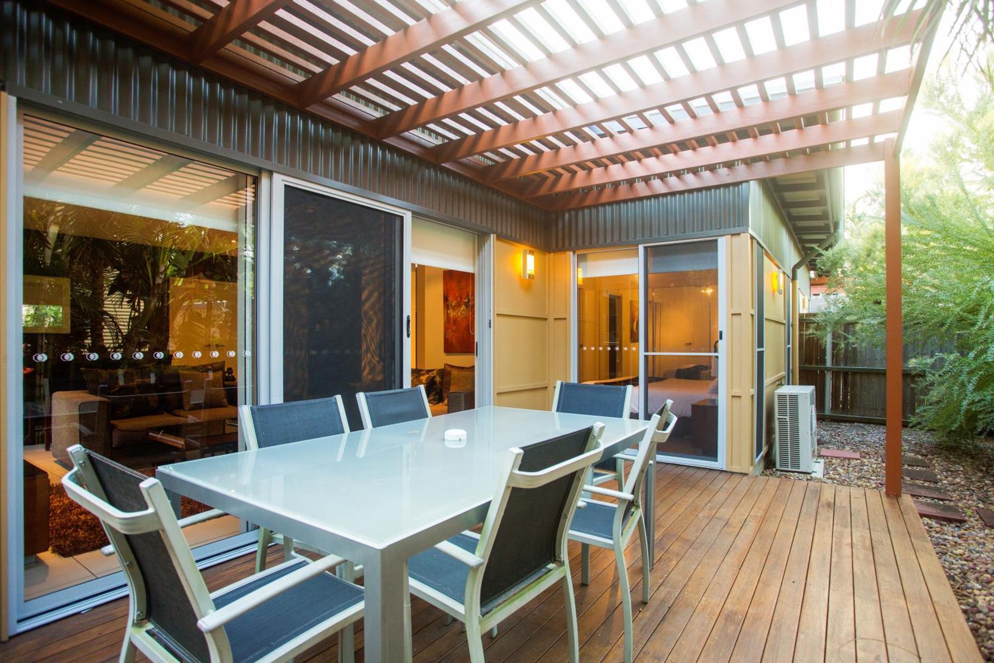 Quarterdecks Retreat Villa Urangan Ruang foto