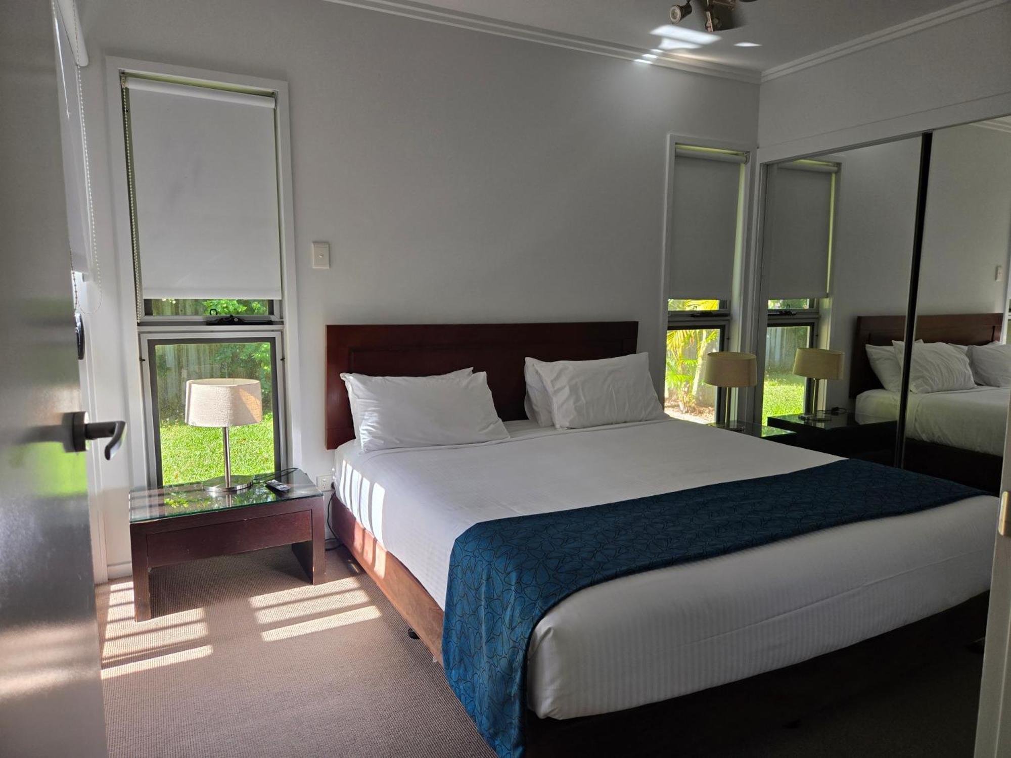 Quarterdecks Retreat Villa Urangan Bagian luar foto