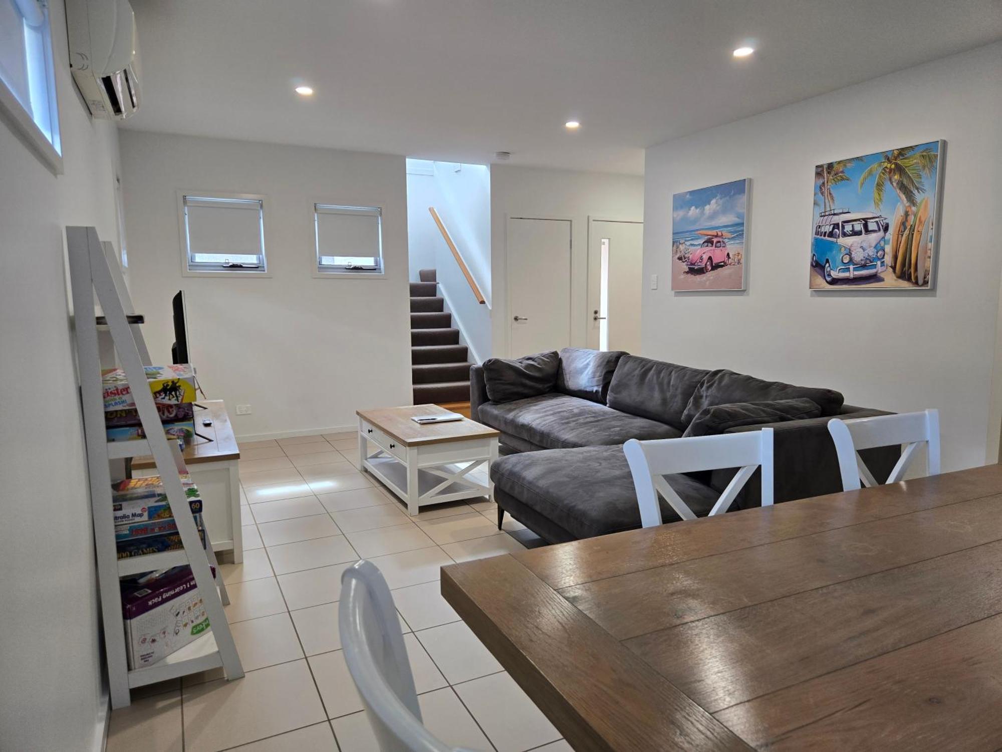 Quarterdecks Retreat Villa Urangan Bagian luar foto