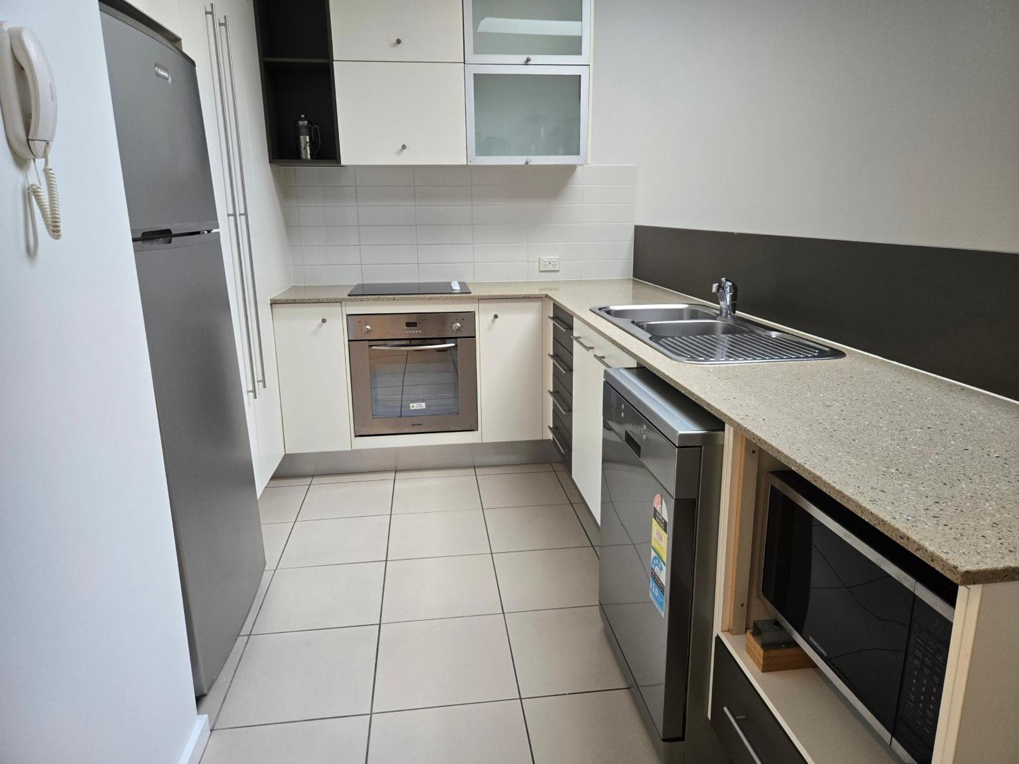 Quarterdecks Retreat Villa Urangan Bagian luar foto